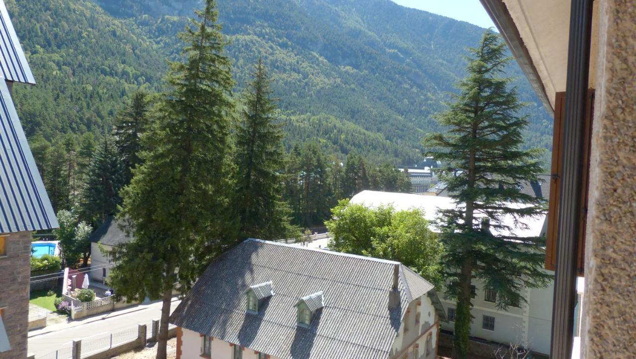 Wifi Como En Tu Casa Canfranc Estacion Екстер'єр фото